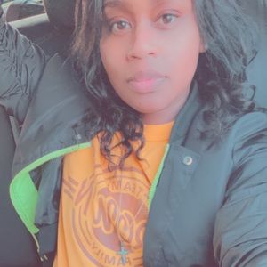 Meet your Posher, Tira